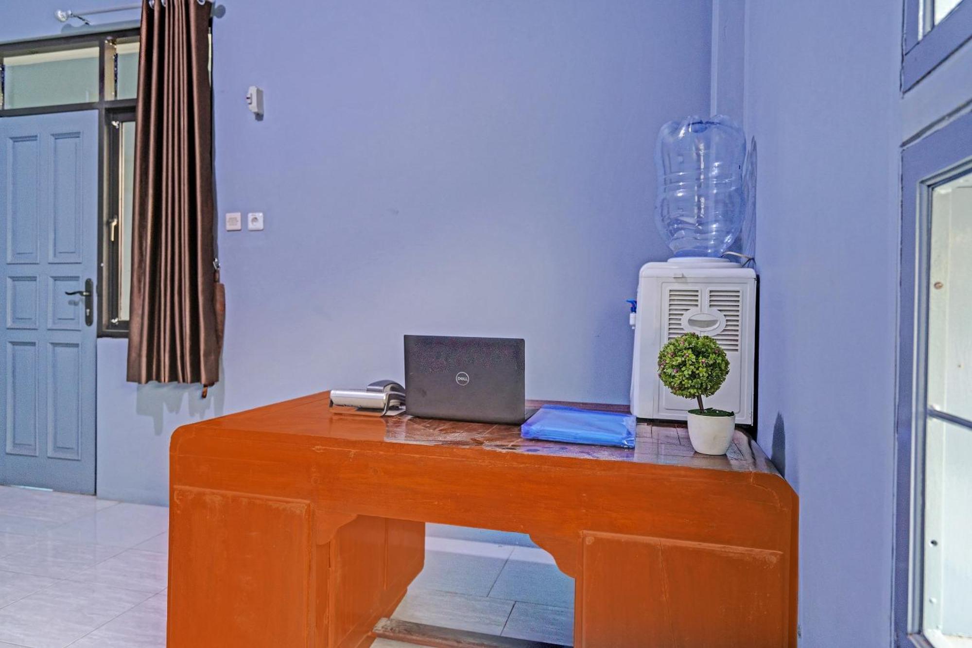 Oyo Life 91592 Aaliya Guest House Syariah Lebakwangi Eksteriør bilde
