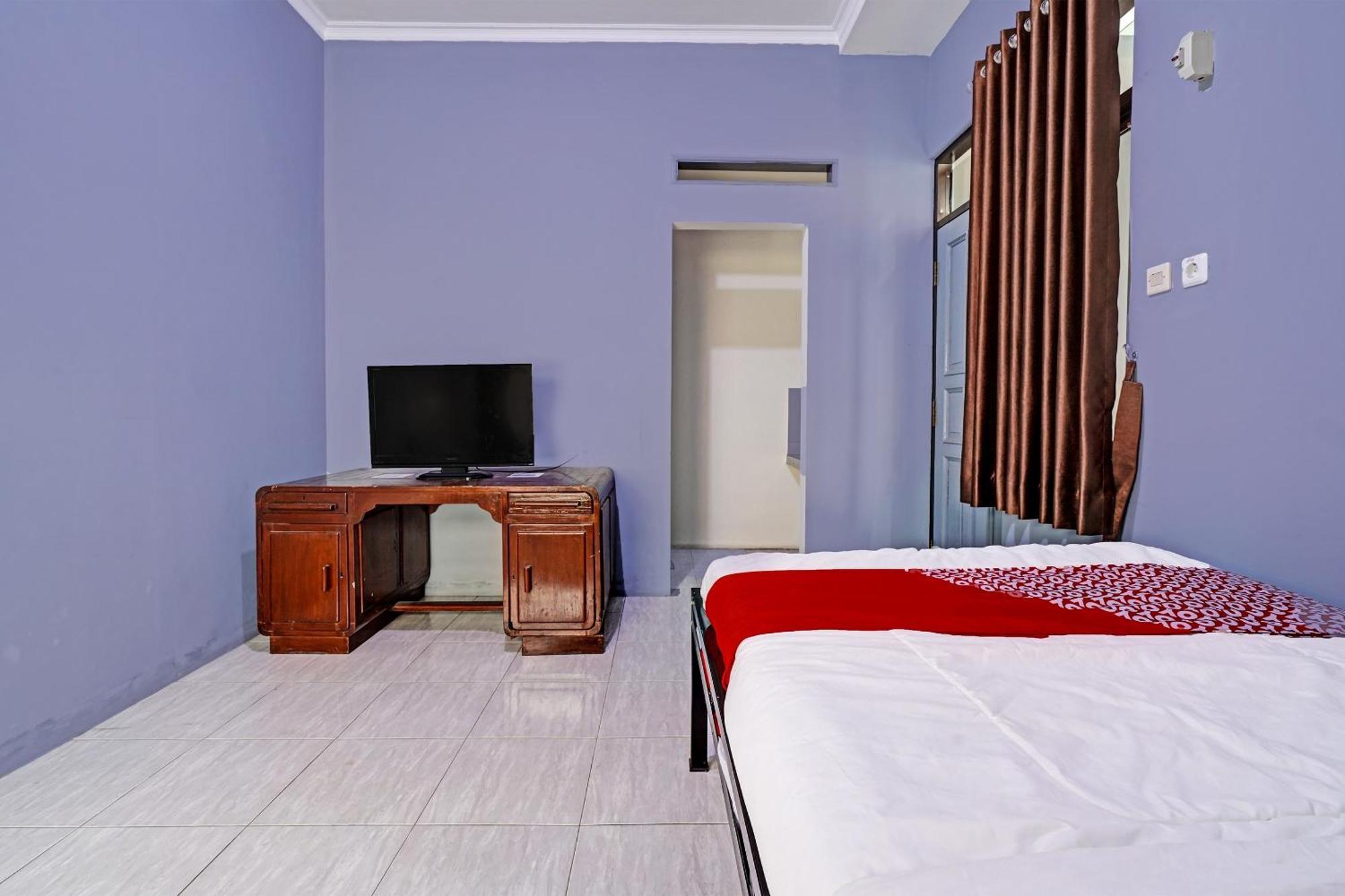 Oyo Life 91592 Aaliya Guest House Syariah Lebakwangi Eksteriør bilde