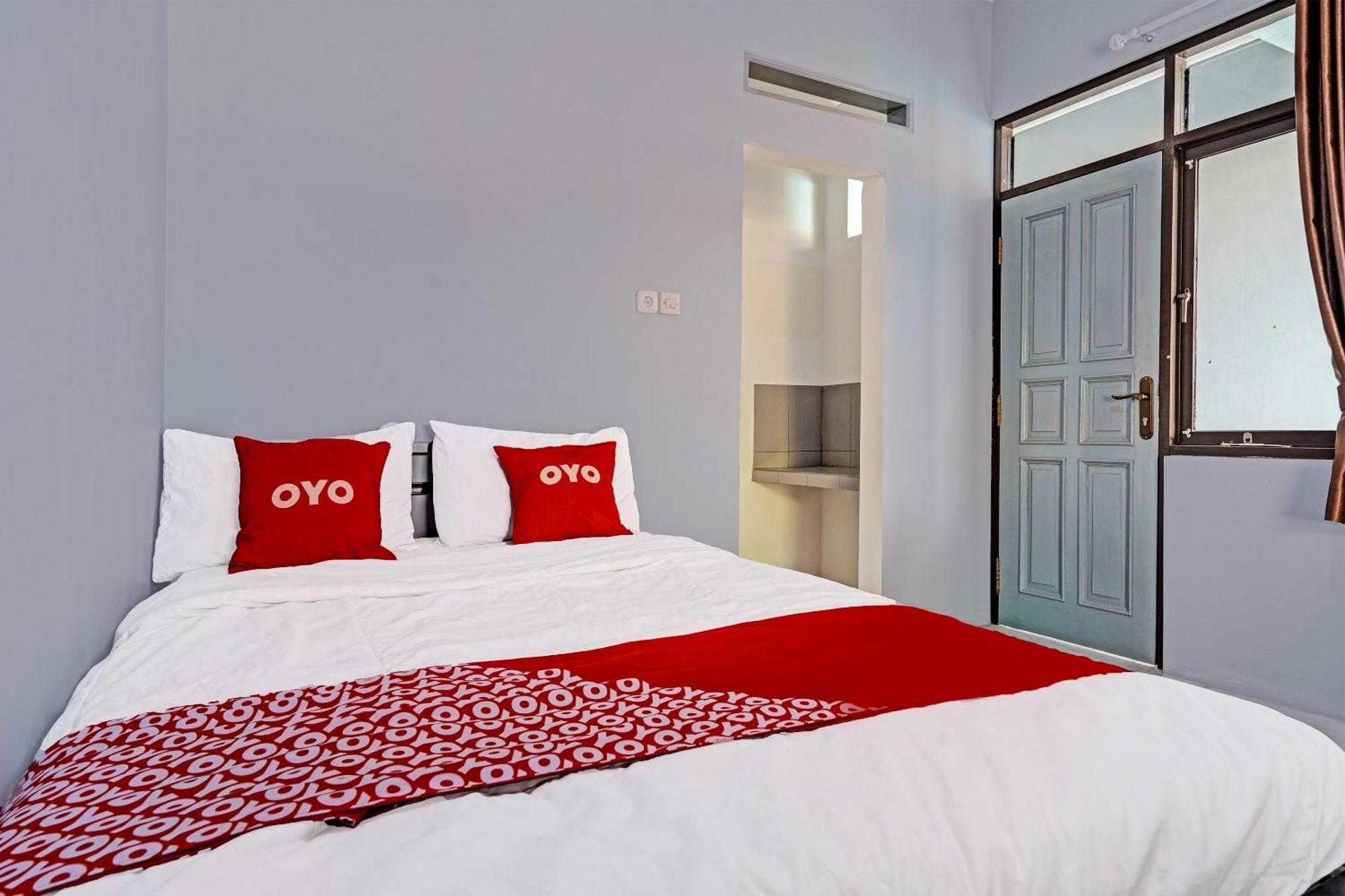 Oyo Life 91592 Aaliya Guest House Syariah Lebakwangi Eksteriør bilde